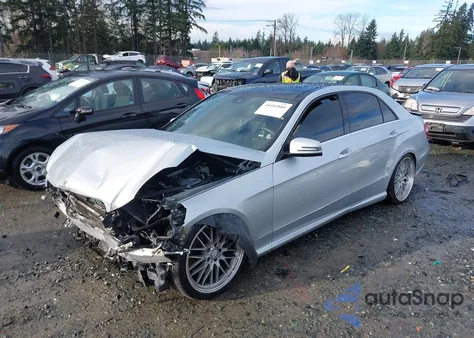 2011 Mercedes-Benz E 550 из США, поврежденный, VIN WDDHF7CB2BA303758